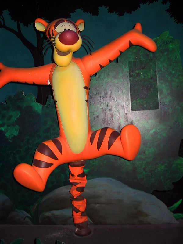 tigger_on_pooh_ride.jpg